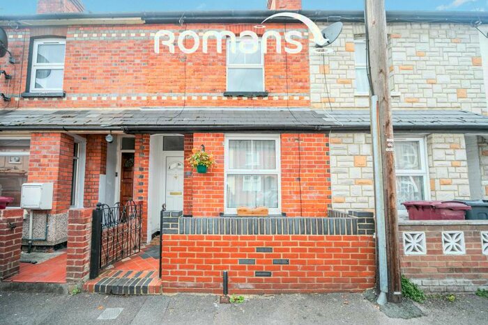 2 Bedroom Terraced House To Rent In Cranbury Road, RG30