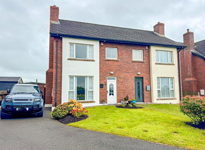 3 Bedroom Semi-Detached House For Sale In Craighill Park, Ballyclare, BT39
