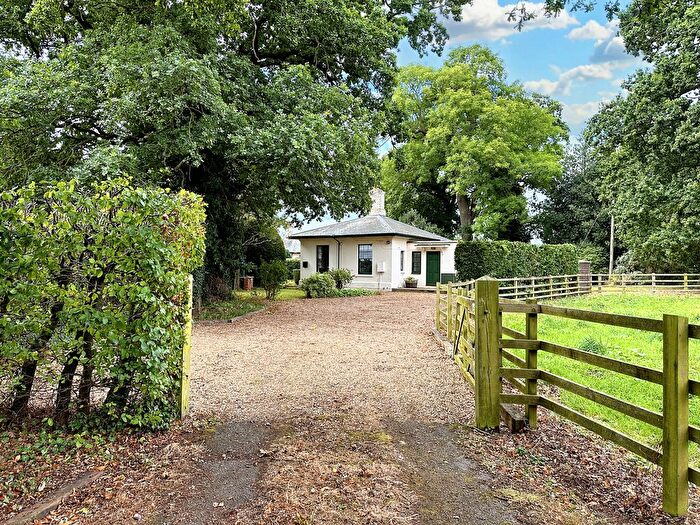 2 Bedroom Detached Bungalow To Rent In Welton Road, Braunston, Northants., NN11