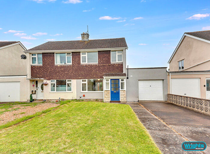 3 Bedroom Semi Detached House For Sale In Wilton Drive, Trowbridge, BA14