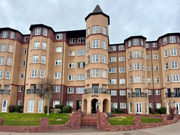 2 Bedroom Flat For Sale In The Esplanade, Penarth, CF64