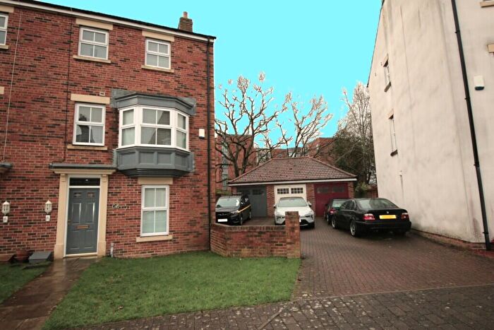 4 Bedroom End Of Terrace House For Sale In Kirkwood Drive, Durham, DH1