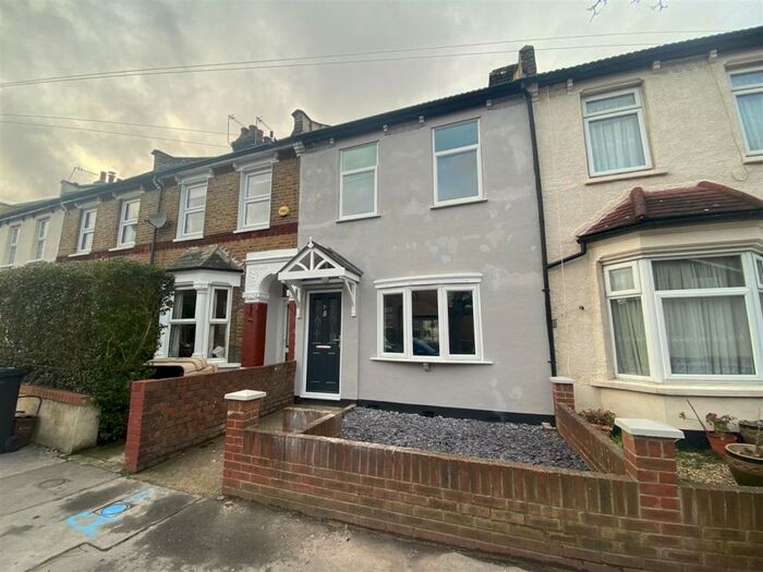 2 Bedroom Terraced House To Rent In Sandown Road, London, SE25