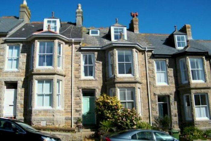 3 Bedroom Property To Rent In Lannoweth Road, Penzance, TR18