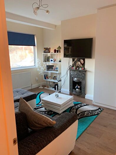 2 Bedroom Flat To Rent In Kimble Road, London, SW19