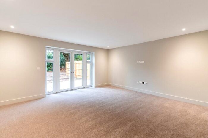 4 Bedroom Detached House For Sale In Moralee Close, Rowlands Hill, Wimborne, Dorset, BH21