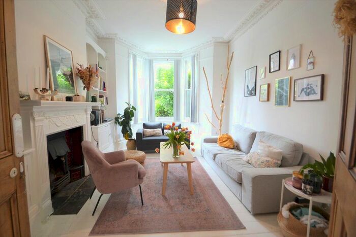 1 Bedroom Flat To Rent In Highlever Road, London, W10