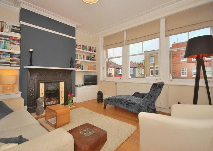 2 Bedroom Flat To Rent In Alexandra Park Road, London, N10