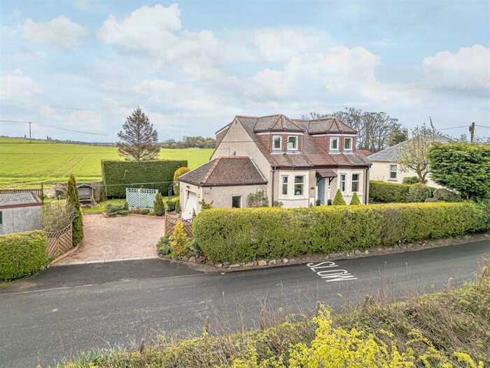 4 Bedroom Detached House For Sale In Lundin Road, Crossford, KY12