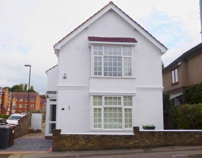 4 Bedroom Detached House To Rent In Bendysh Road, Bushey, WD23