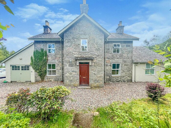 4 Bedroom Detached House To Rent In Errogie, Inverness, IV2