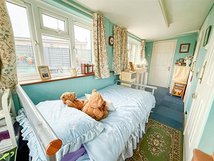 2 Bedroom Detached Bungalow For Sale In Sea Crescent, Jaywick, Essex, CO15