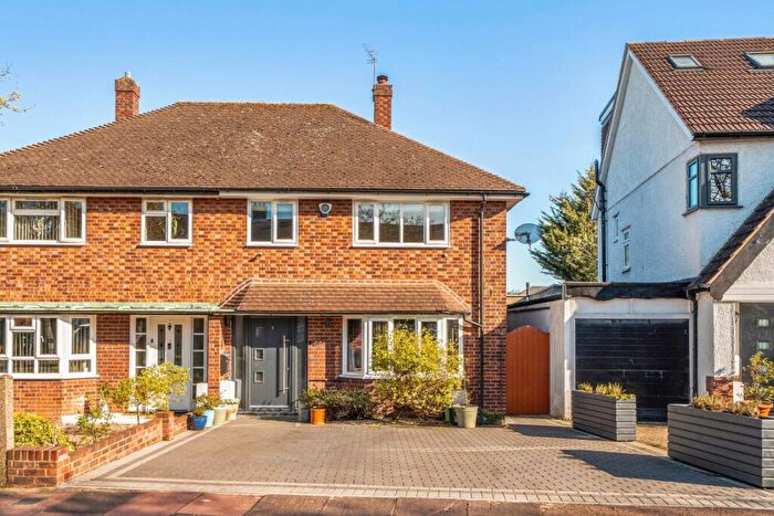 3 Bedroom Semi Detached House To Rent In Dorset Road, Beckenham, BR3