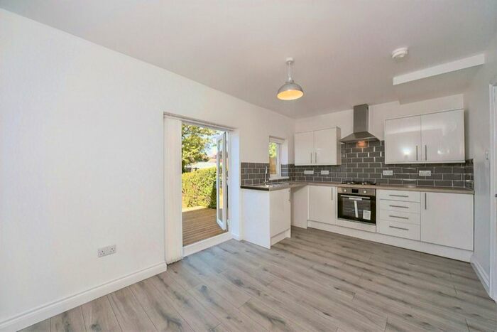 2 Bedroom Terraced House To Rent In Brooklands Road, Hull, HU5