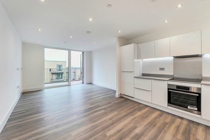 2 Bedroom Flat To Rent In Alwyne Court, Garnet Place, West Drayton, UB7