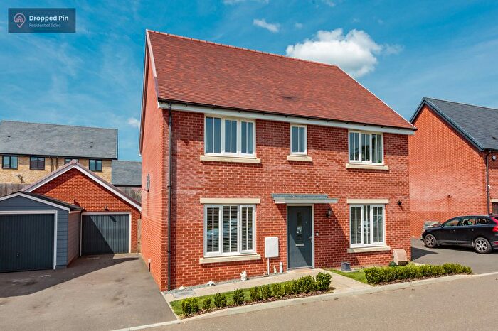 4 Bedroom Detached House For Sale In Meadow Grass Lane, Uckfield, TN22