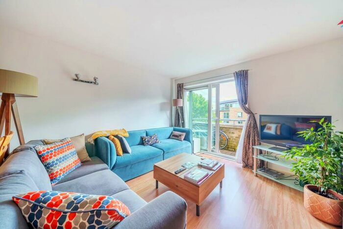 2 Bedroom Flat To Rent In Building, Woolwich, London, SE18