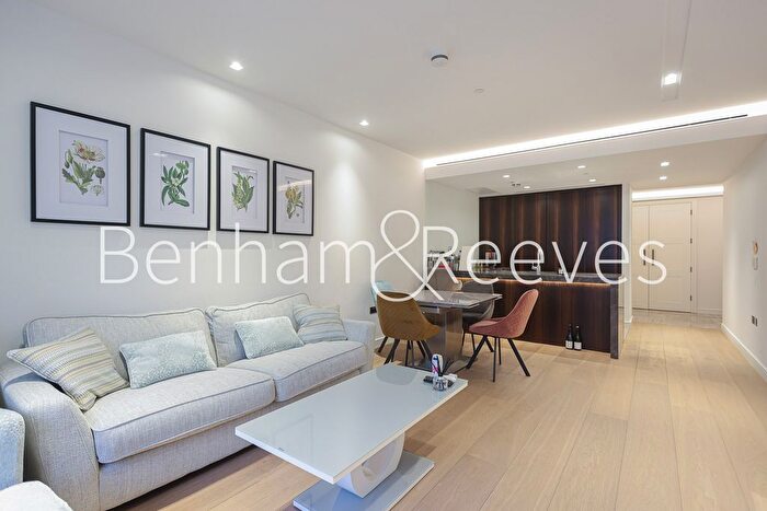 2 Bedroom Flat To Rent In Portugal Street, City, WC2A