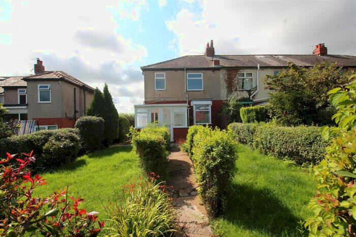 3 Bedroom Semi-Detached House To Rent In Southern Avenue, Frenchwood, Preston, PR1