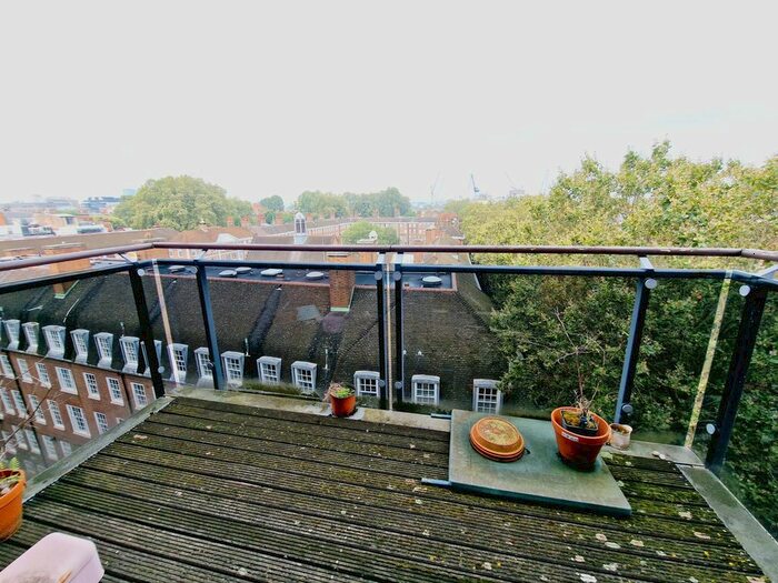 3 Bedroom Flat To Rent In High Holborn, London, WC1V