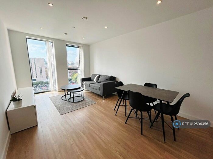 1 Bedroom Flat To Rent In Manchester New Square, Manchester, M1
