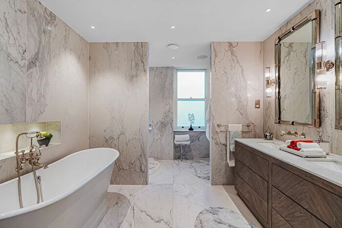 2 Bedroom Flat For Sale In Empire House, Thurloe Place, Kensington, London, United Kingdom, SW7