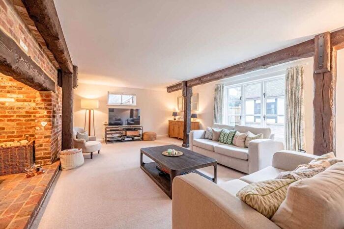 4 Bedroom Detached House For Sale In Grays Park Road, Stoke Poges, SL2