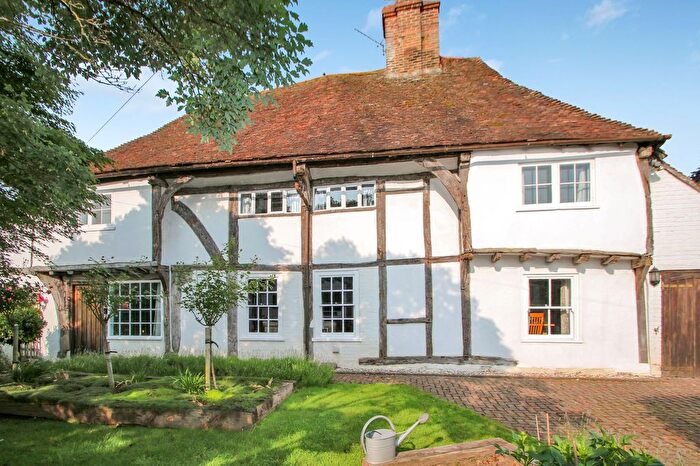 4 Bedroom Detached House For Sale In Warehorne Road, Hamstreet, TN26