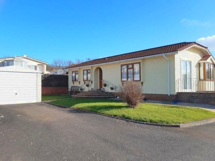 2 Bedroom Park Home For Sale In Sidmouth Road, Aylesbeare, EX5