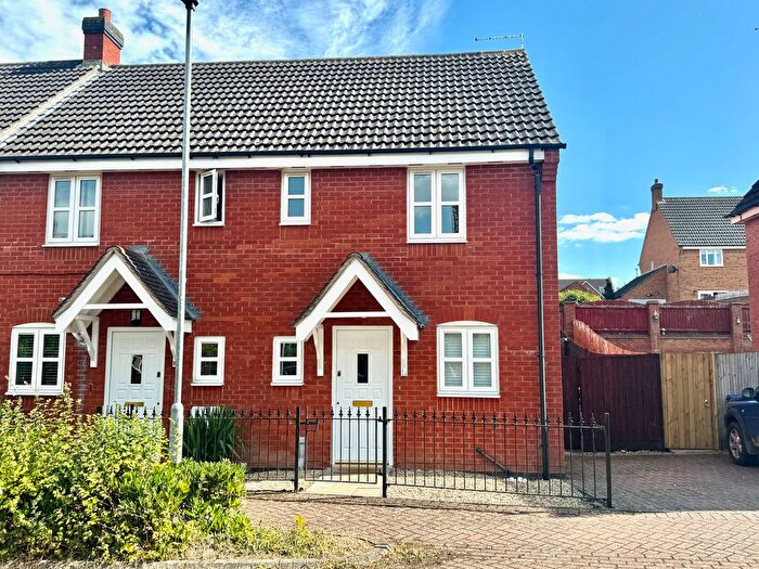 2 Bedroom Semi-Detached House To Rent In The Stook, Daventry, Northamptonshire, Sb., NN11