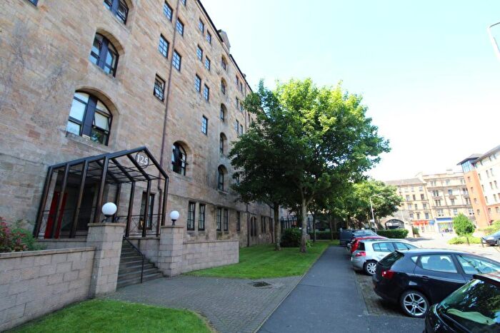 2 Bedroom Flat To Rent In Bell Street, Glasgow, G4