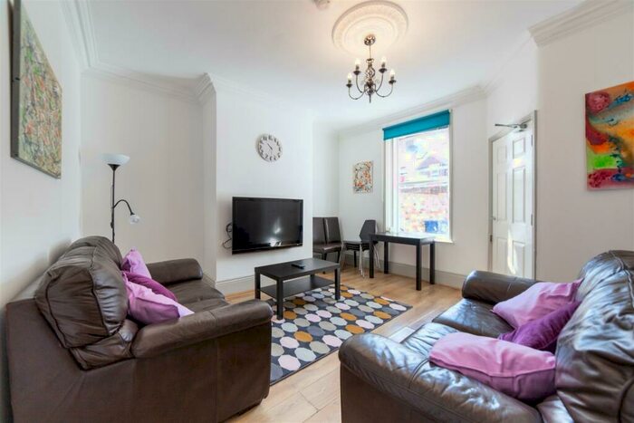 6 Bedroom Terraced House To Rent In £pppw - Osborne Road, Jesmond, NE2