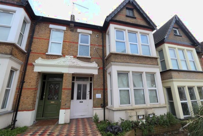 1 Bedroom Flat To Rent In York Road, Southend-On-Sea, SS1