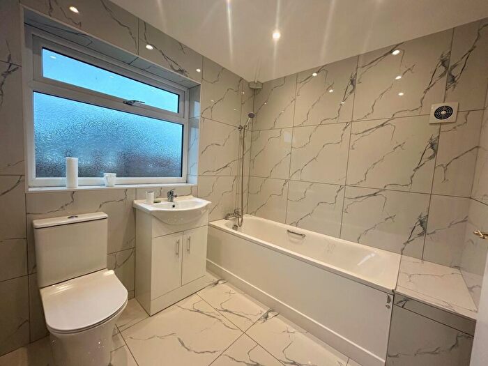 3 Bedroom House To Rent In Winchester Road, West Bromwich, B71