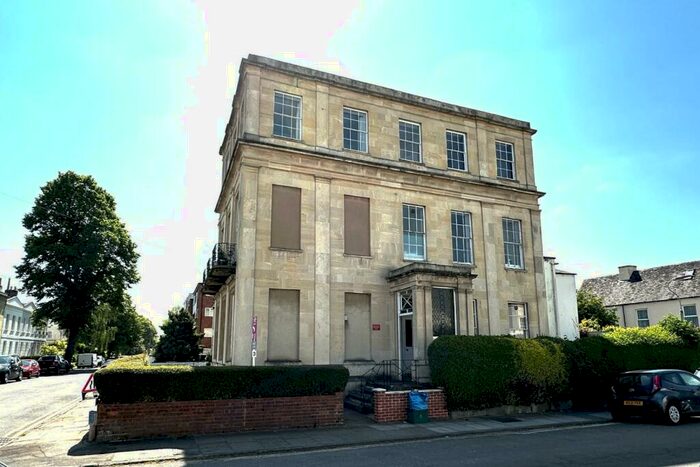 2 Bedroom Apartment To Rent In Carlton Street, Cheltenham, GL52
