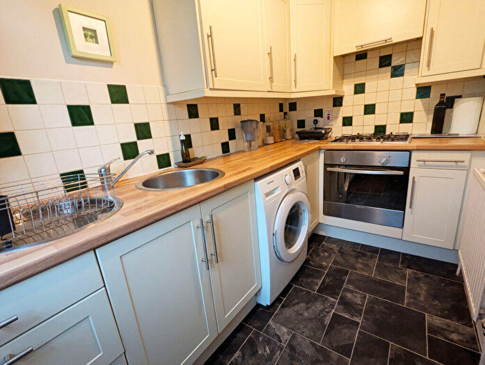 2 Bedroom Apartment To Rent In Northumberland Court, Duke Street, Banbury, Oxon, OX16