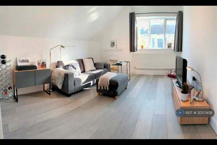 2 Bedroom Flat To Rent In Kingscroft Road, London, NW2