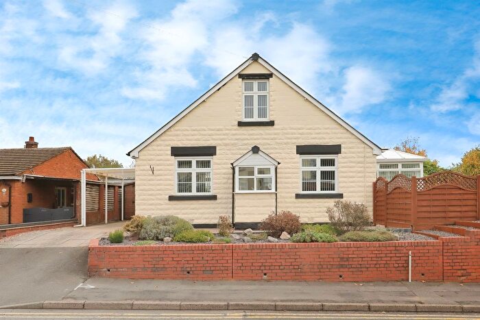 2 Bedroom Detached Bungalow For Sale In Hoo Road, Kidderminster, DY10