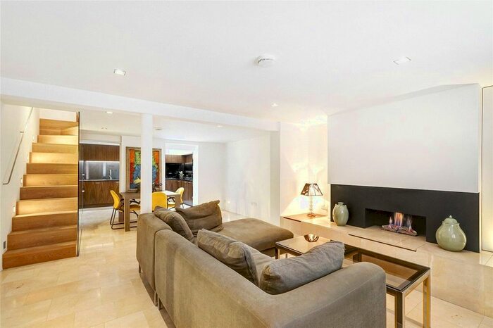 3 Bedroom End Of Terrace House To Rent In Pelham Street, South Kensington, London, SW7