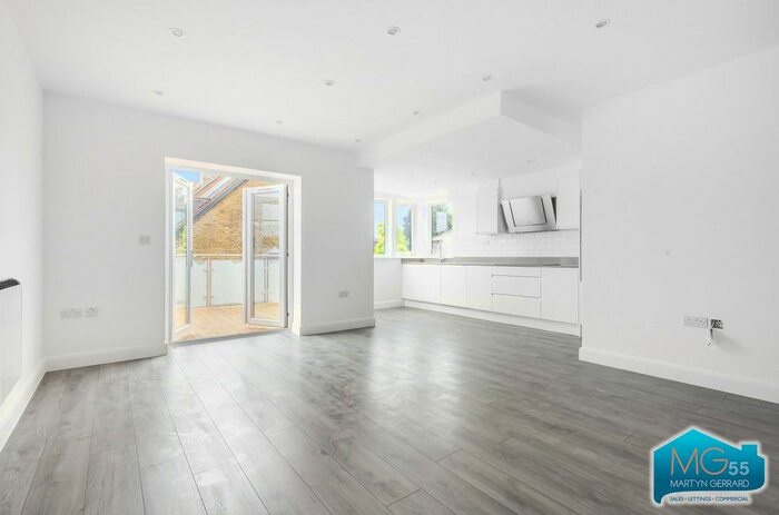3 Bedroom Flat To Rent In Friern Barnet Lane, Whetstone, London, N20