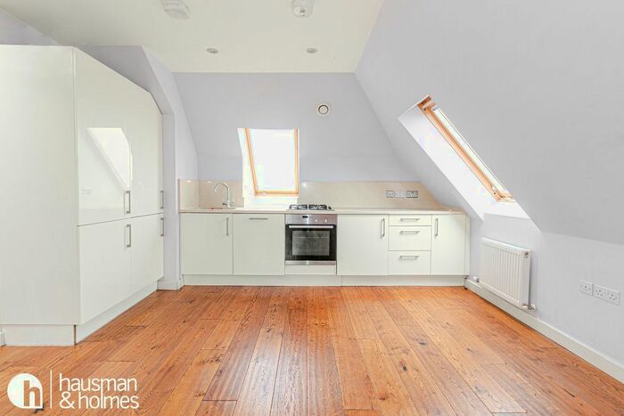 1 Bedroom Flat To Rent In Woodstock Road, London, NW11