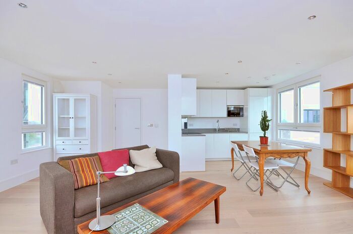 1 Bedroom Flat To Rent In St. Luke's Avenue, London, SW4