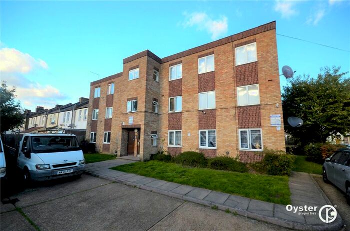 2 Bedroom Flat To Rent In Concord Road, Enfield, EN3
