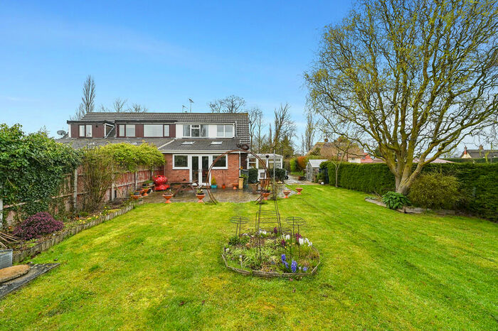 2 Bedroom Chalet For Sale In Yaxley, Eye, Suffolk, IP23