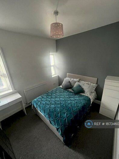 2 Bedroom Flat To Rent In Beach Rise, Westgate-On-Sea, CT8