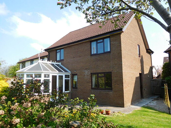4 Bedroom Detached House To Rent In Gifford Close, Rangeworthy, BS37