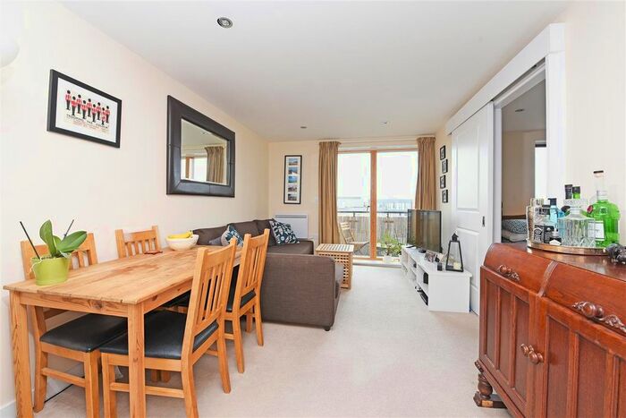 1 Bedroom Flat To Rent In Durnsford Road, London, SW19