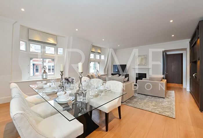 2 Bedroom Flat To Rent In Duke Street, Mayfair, London, W1K
