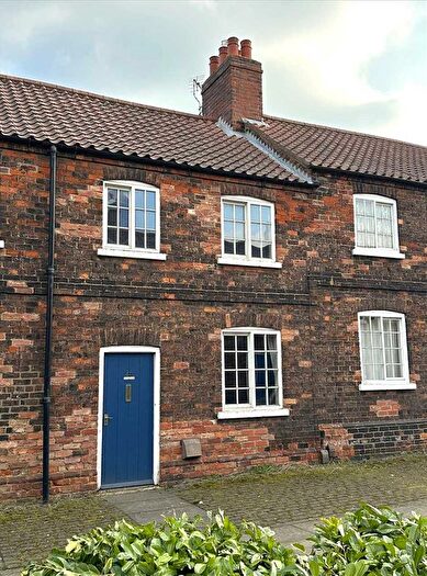 2 Bedroom Terraced House For Sale In Redbourne Street, Scunthorpe, DN16