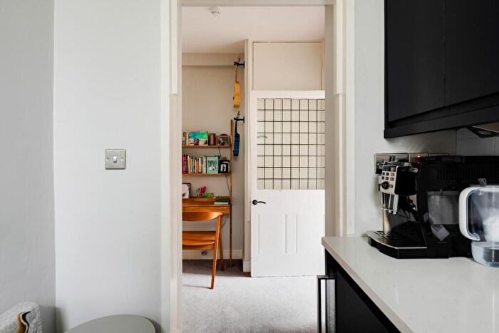 2 Bedroom Flat For Sale In Exeter Buildings, Bristol, BS6